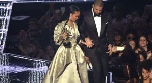 Риана и Дрейк вече са официално двойка