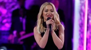 Рита Ора ще пее пред папа Франциск