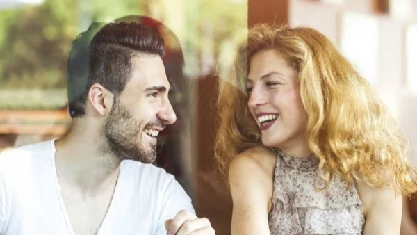 14 знака, че той само си играе с теб