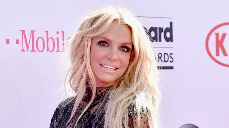 Бащата на Бритни Спиърс се отказа от попечителството над нея