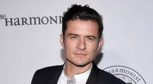 Орландо Блум на посещение в детски център в Украйна (СНИМКИ)