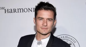 Орландо Блум смени цвета на косата си