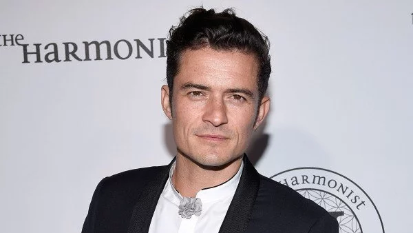 Орландо Блум смени цвета на косата си