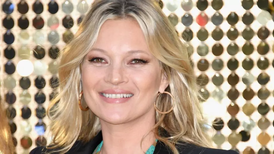 Кейт Мос пръска сексапил без горнище (СНИМКА)