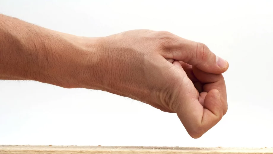 Защо казваме "да чукна на дърво"?