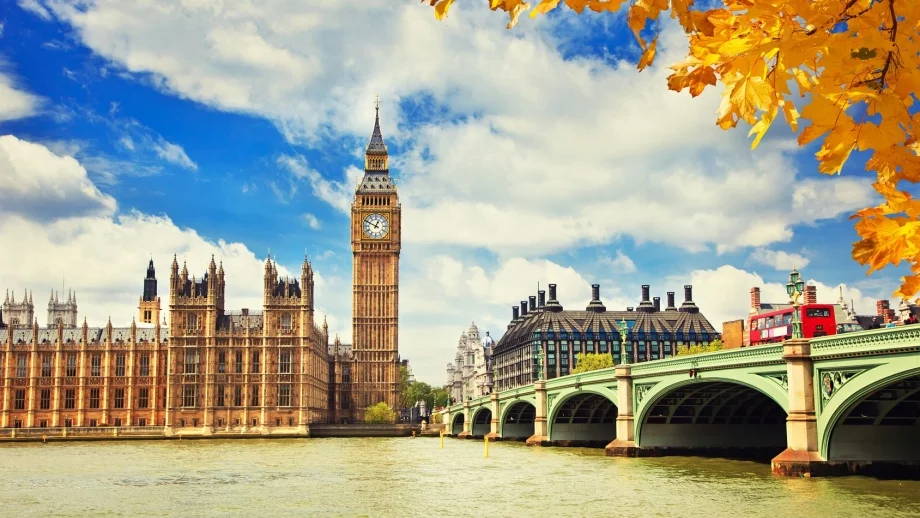 Рекорден брой българи и румънци емигрирали на Острова след Brexit