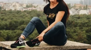 Ивет Лалова пуска собствена колекция тениски