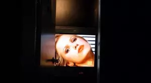 Изкуствен интелект: Да те изнасилят психически чрез фалшиво порно и изнудване