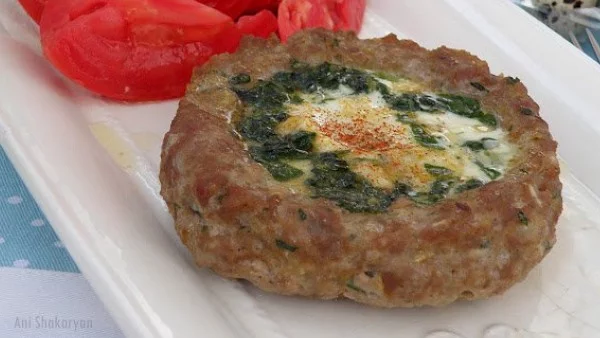 Гнезда от кайма със спанак и Моцарела