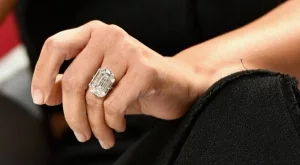  Теб може да те оцени само истински експерт