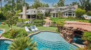 В новия дом на Анджелина Джоли