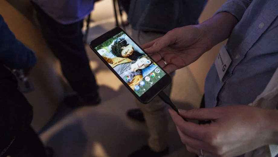 Първият смартфон на Google вече е тук 