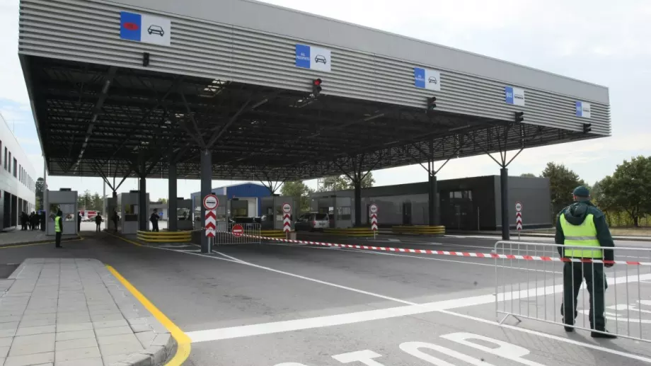 Как ще се пътува от и до съседните страни?