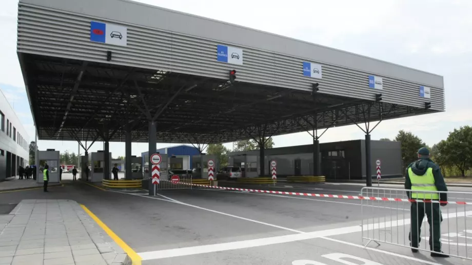 Турция пуска евтини и бързи PCR тестове за българите