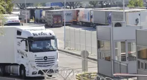 Спор между държавата и частна фирма блокира стотици тирове на ГКПП "Капитан Андреево"