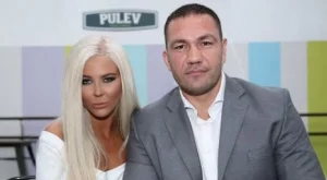 Кобрата: Андреа е много откровена и обича исторически книги