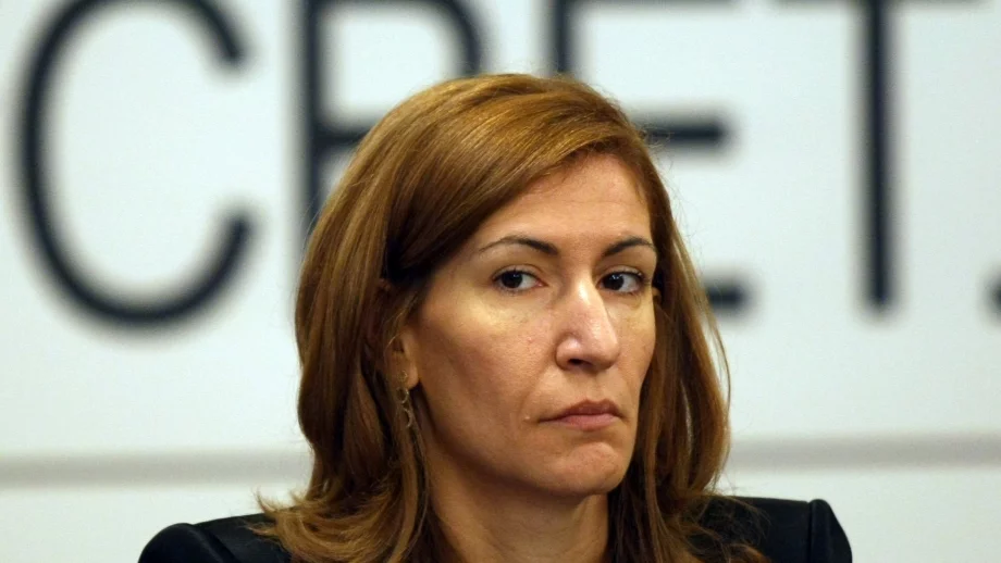 Ангелкова не би приела да е служебен министър 