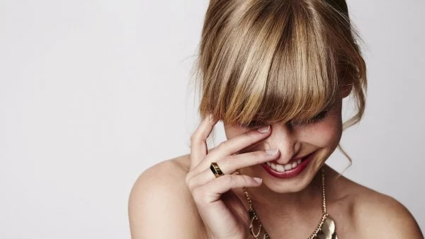 Да изберем бижу според деколтето на дрехата