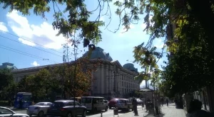 Ремонтират над 2600 спирки на градския транспорт в София 