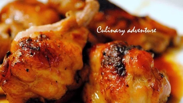 Пилешки крилца със соев сос и мед