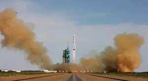 Китайската мисия "Шънчжоу-16" излетя успешно