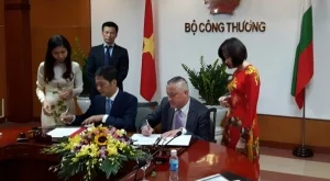 2016/10/17/0691216001476707647