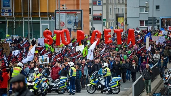 Вредите и ползите от CETA за България 