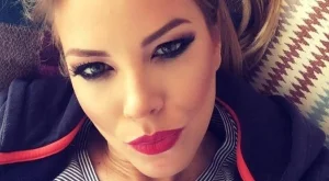 Емилия показа секси тяло след раждането (снимки)