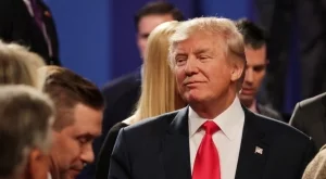 Тръмп плаши с 35% данък американските фирми, изнесли производството си в чужбина