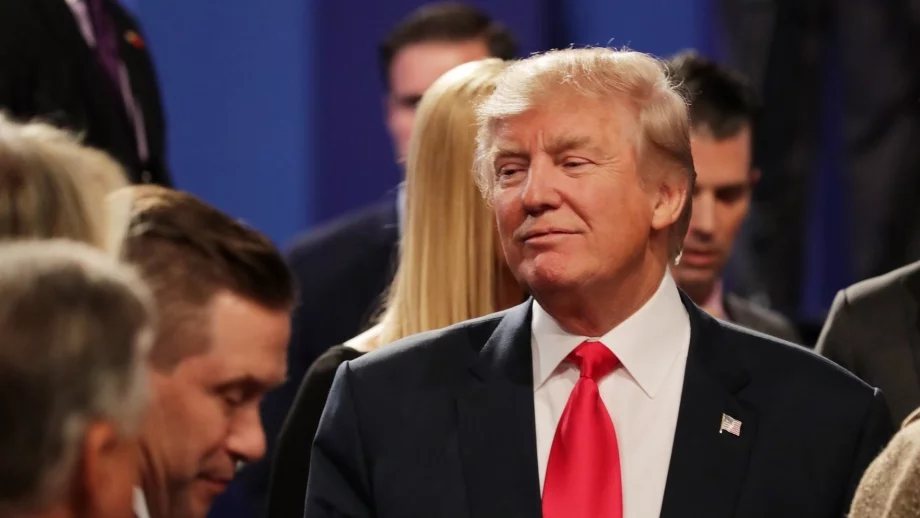 Тръмп плаши с 35% данък американските фирми, изнесли производството си в чужбина