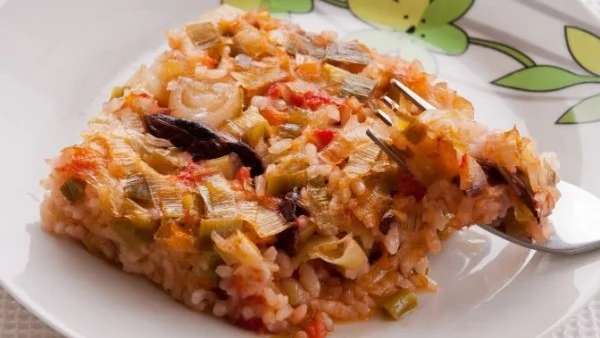 Праз с ориз на фурна