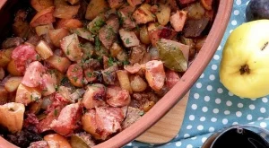 Бавно печено телешко с дюли и сливи