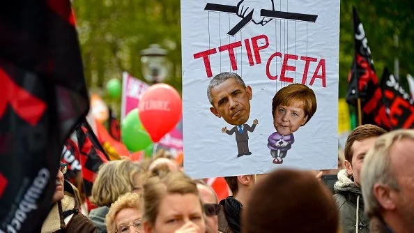 Подписването на CETA се отлага за неопределено време 