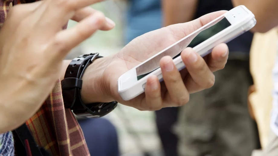 SMS-ите на кирилица били по-скъпи поради технически причини