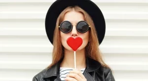 До момичето, което все още чака любовта