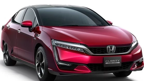 Honda Clarity FC удари конкурентите си