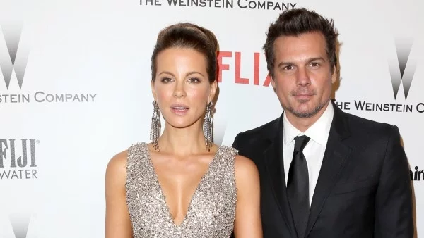 Кейт Бекинсейл  се развежда