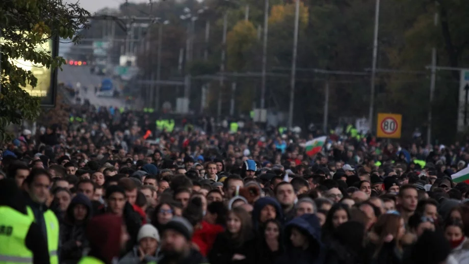 Продължителността на живота в България се увеличава, но населението не спира да се топи
