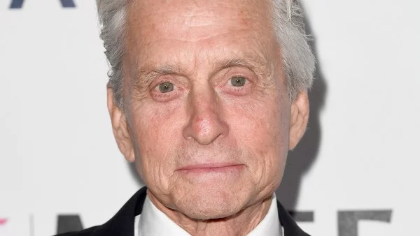 Майкъл Дъглас: Вал Килмър има рак 