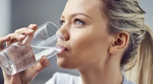 10 прости домашни алтернативи срещу хълцането