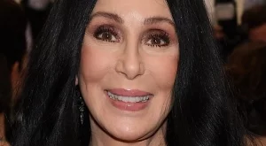 Шер сe оттегля от музиката