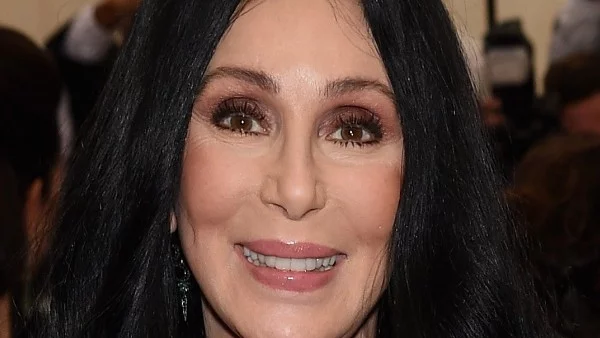 Шер сe оттегля от музиката