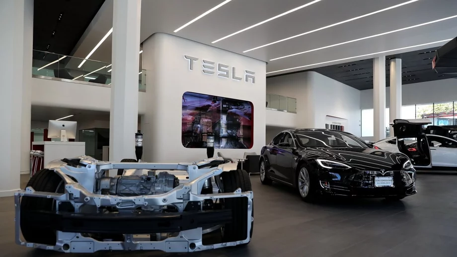 Tesla увеличава кредитния си капацитет 