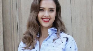 Джесика Алба стана майка за 3-ти път (снимки)