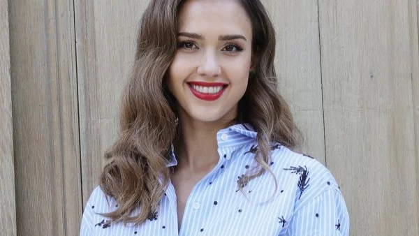 Джесика Алба стана майка за 3-ти път (снимки)