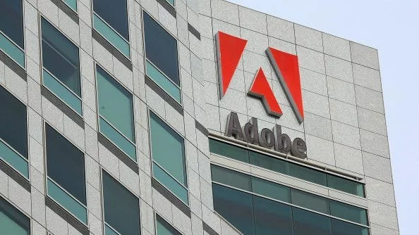 Adobe разработва софтуер, който ще добавя думи с автентичен глас