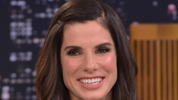 Сандра Бълок се омъжва в замък