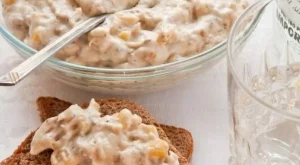 Салата с пушена риба