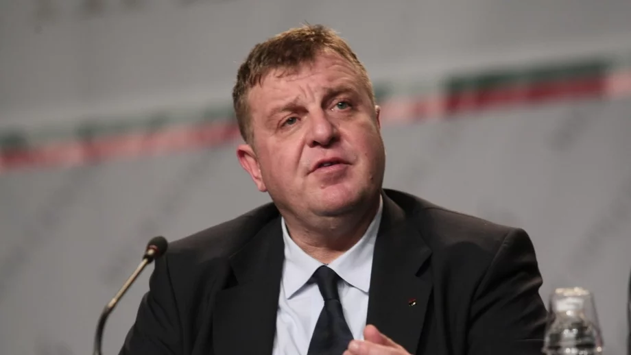 Каракачанов: Нямаме данни "Газпром" да пречи на добива на суровини у нас