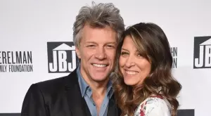 Порасналият син на Джон Бон Джоуви е истинско копие на баща си (СНИМКИ)